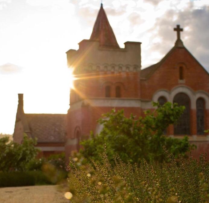 Kempton House | A Tassie Church