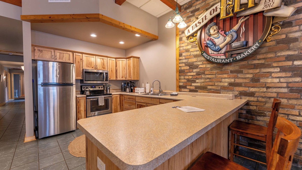 Ely House | A Taste of Ely 4 BR Apartment, with Sauna