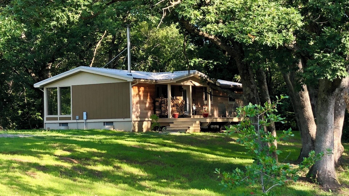 Jefferson County House | "A Taste of Heaven" 3-bedroom house in Fairfield with WiFi, A/C & east entrance