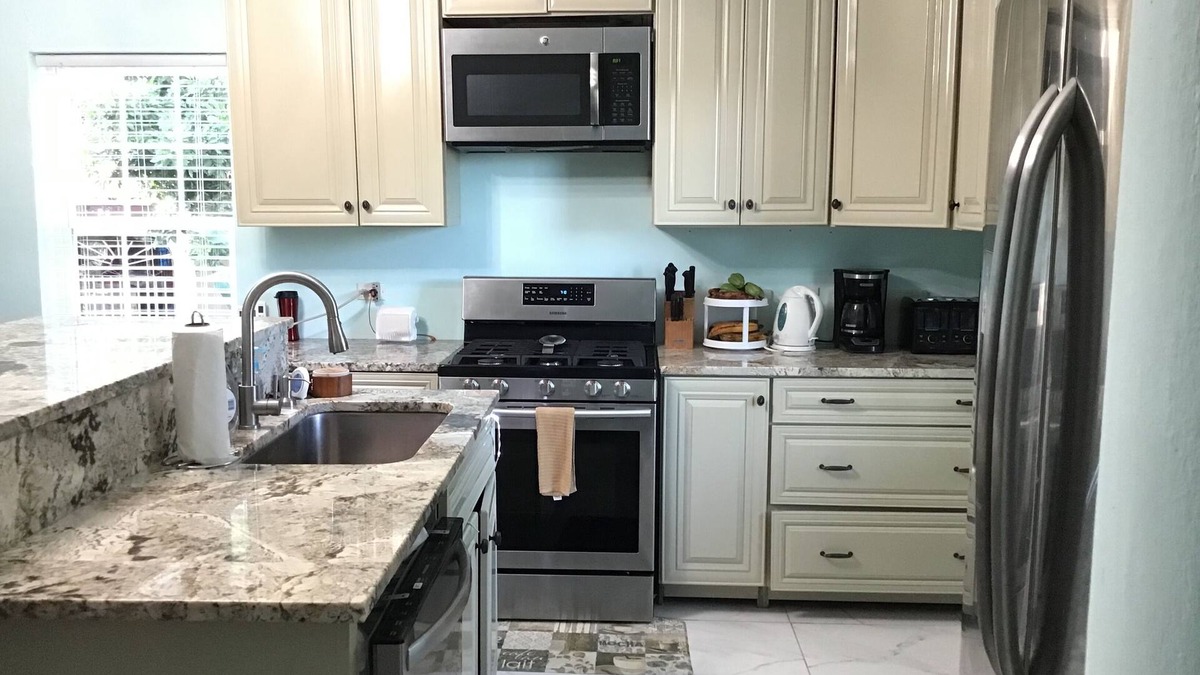 Ocho Rios House | A taste of Jamaica Lavern place
