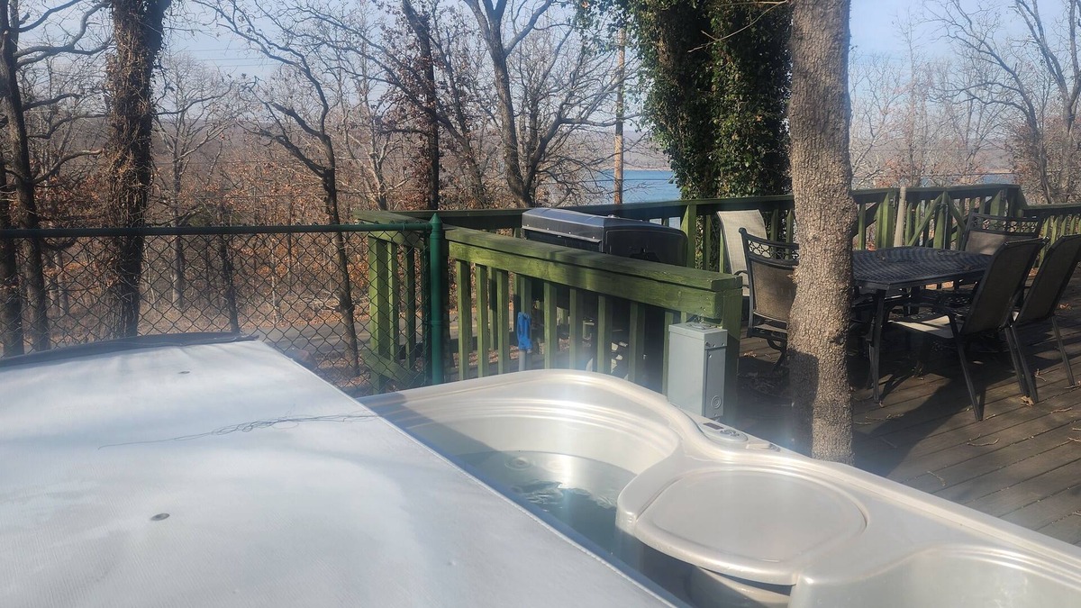 Vian Cabin | A Tenkiller relaxation and vacation retreat!