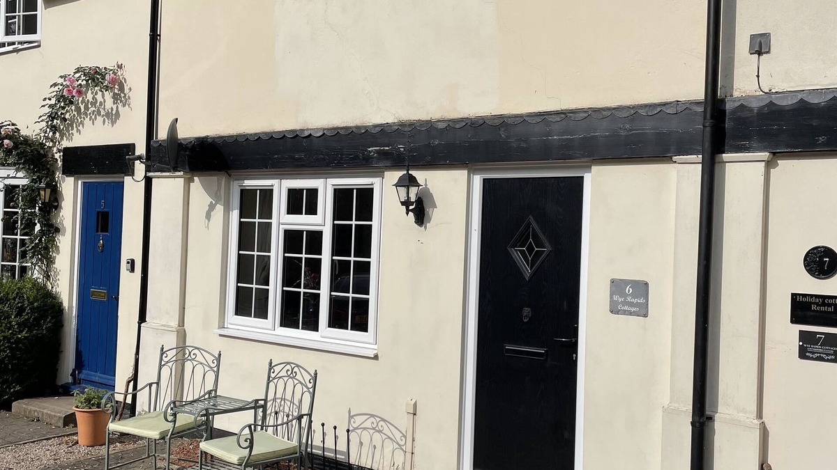 Symonds Yat Cottage | A terraced mews cottage close to the banks of the River Wye with beautiful views