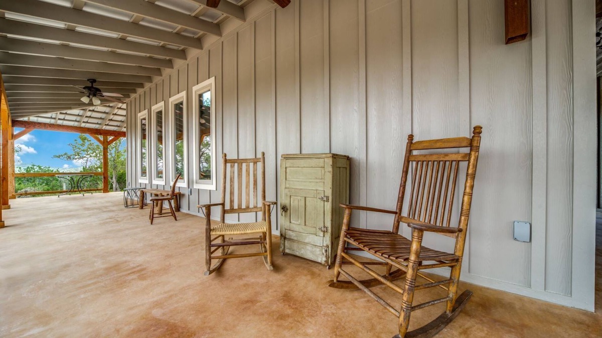 Comfort House | A Texas Hill Country getaway with breathtaking views.