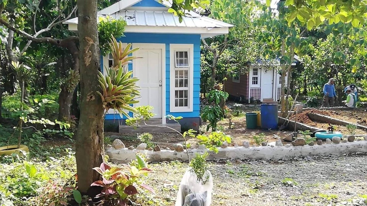 Alfonso Bed & Breakfast | A Tiny Homes Enclave