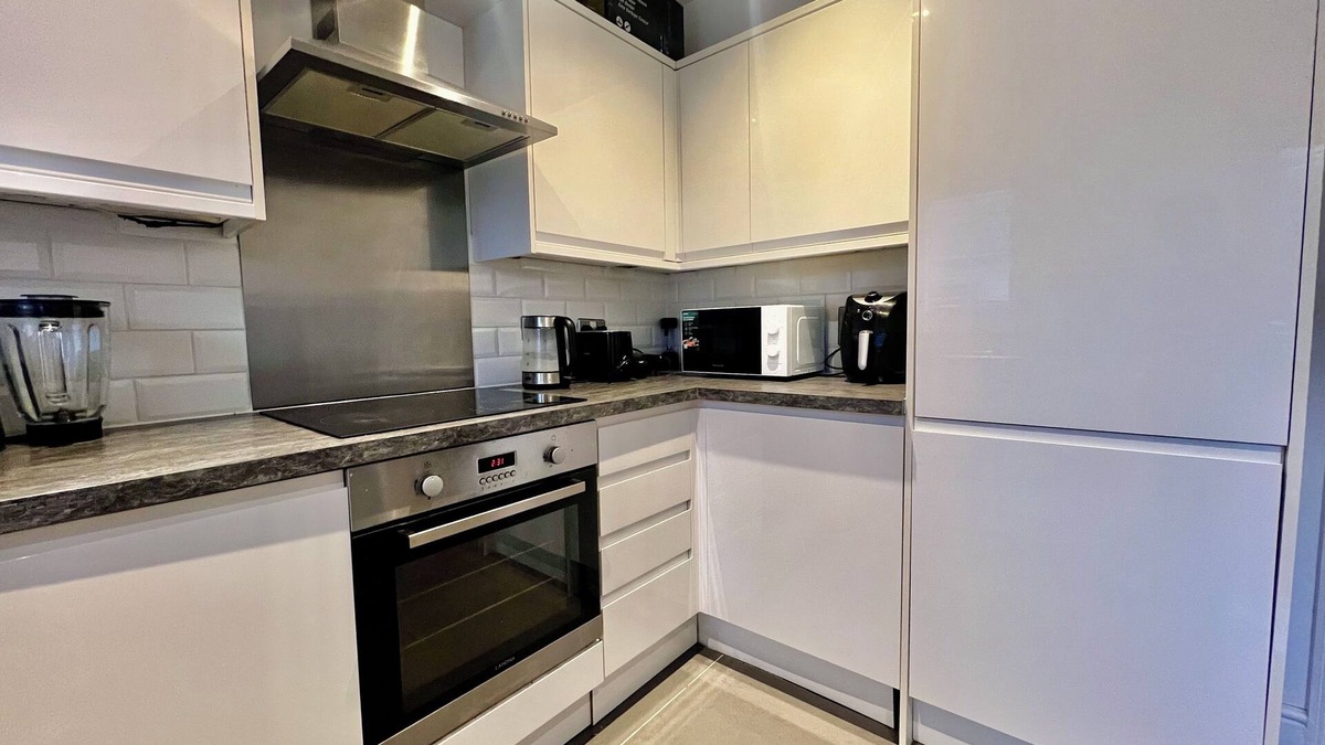Greenhithe Apartment | A Touch of Comfort