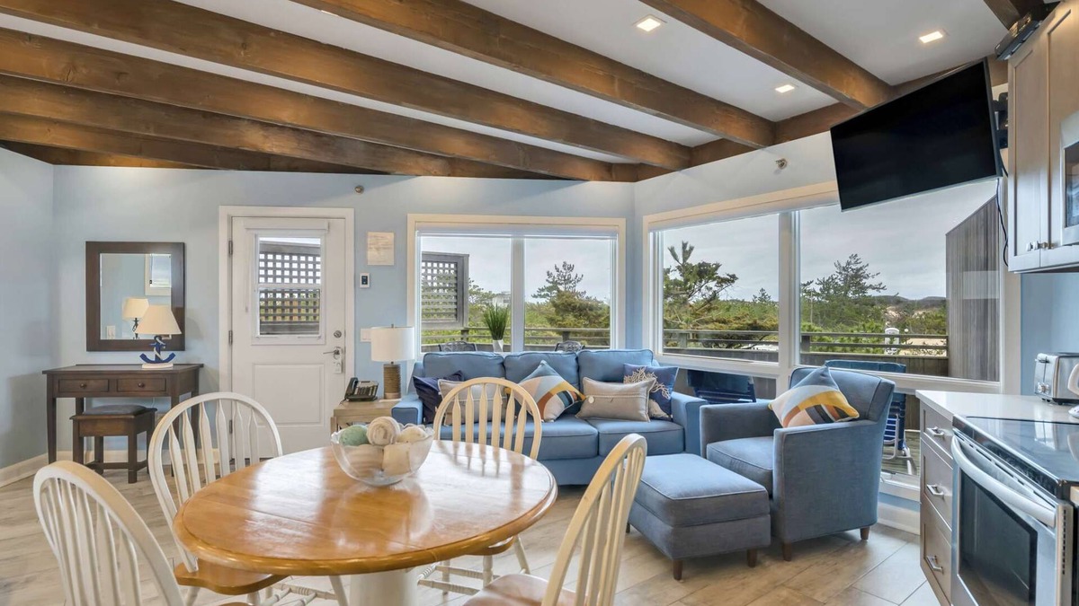 Napeague Apartment | A Touch of Ocean Studio, 1 BTH & Balcony Apt!