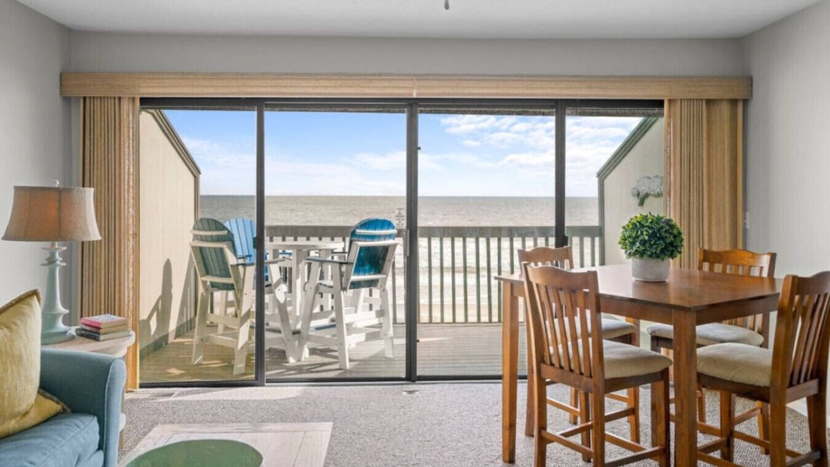 Wilmington Beach Condo | A touch of Paradise Oceanfront Views BBQs & a POOL