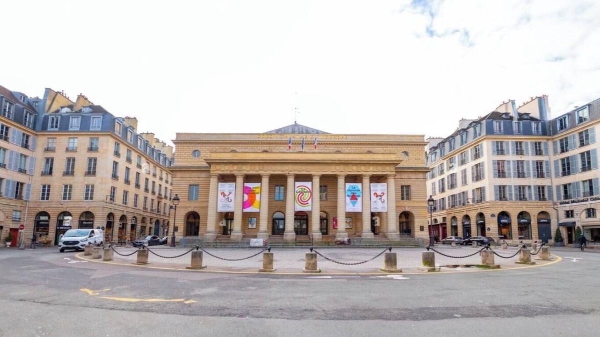 Odeon Apartment | A TRANQUIL AMBIANCE SURROUNDED BY ICONIC LANDMARKS, MUSEUMS, CAFÉS-RUE CORNEILLE
