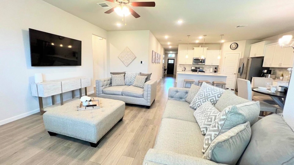 Keller House | A Tranquil Haven for the Family In Keller, TX