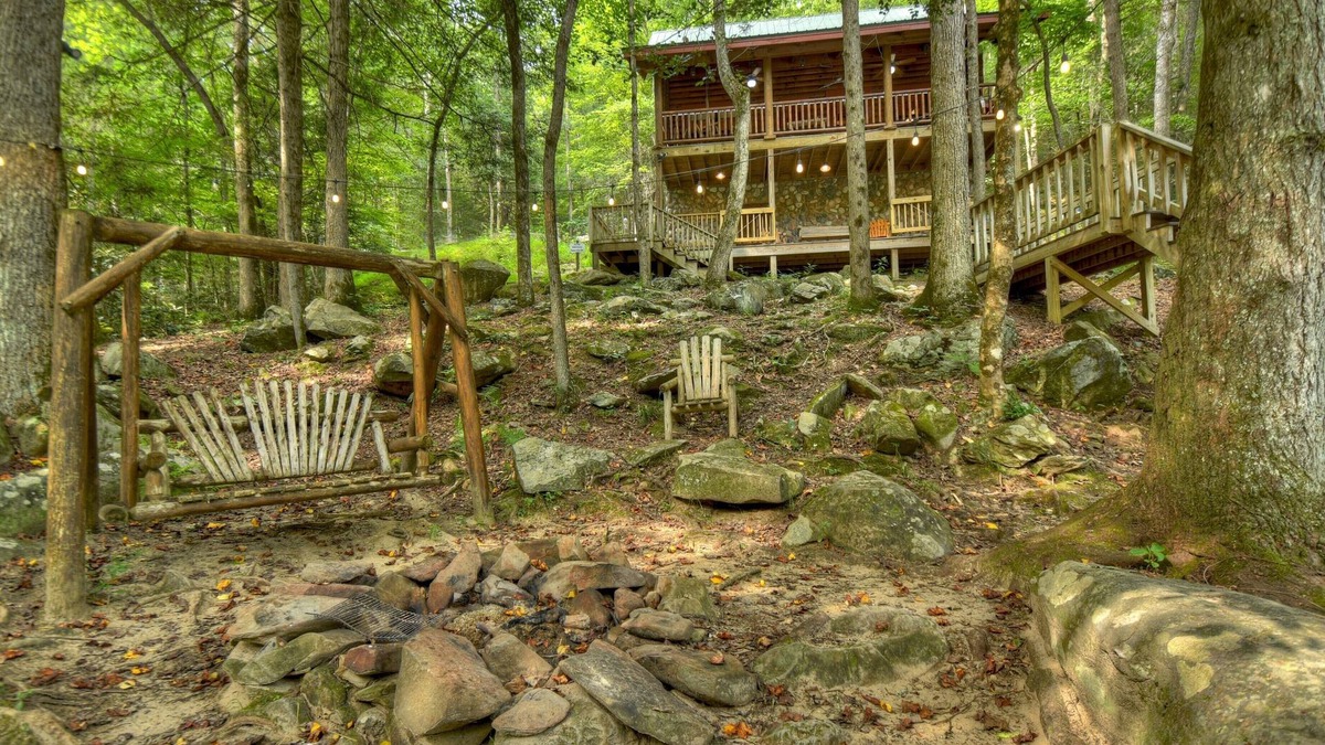 Epworth Cabin | A Tranquil Place | Pet Friendly | Fish From Cabin | Fire Pit |