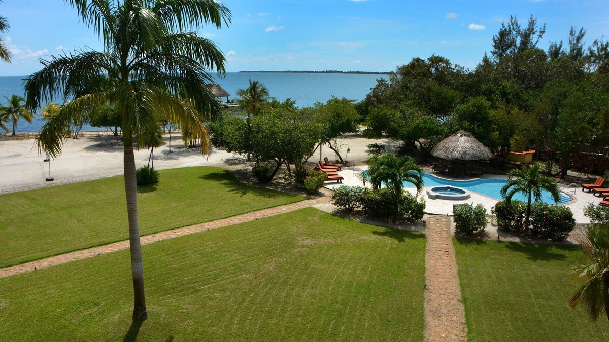 Cocoplum Condo | A Tropical Treasure - 'Gibnut' Oceanfront Condo