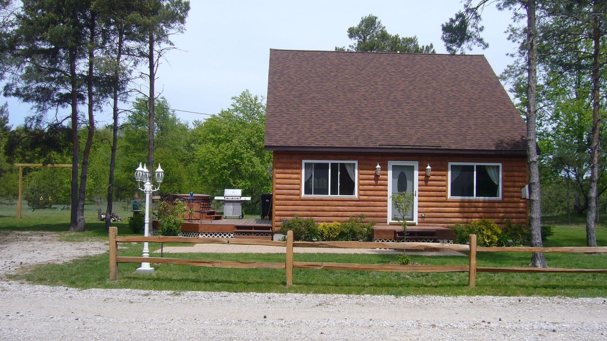 Thompsonville Cabin | A True Getaway, Peaceful-Relaxing, Hot Tub, 2 story, Fully Furnished