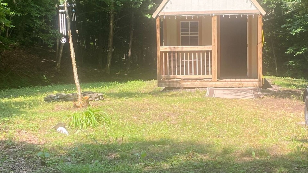 Hamden Cabin | A True Off The Grid Experience