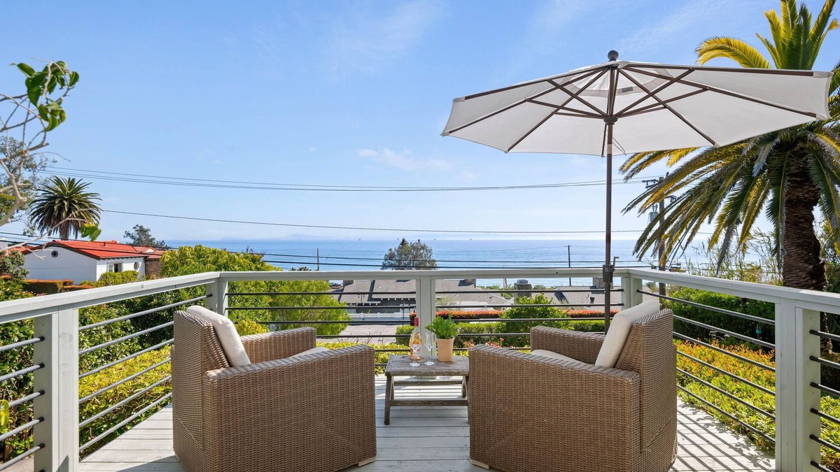 Summerland Condo | A True Summerland Retreat! Contemporary Unit With Ocean Views