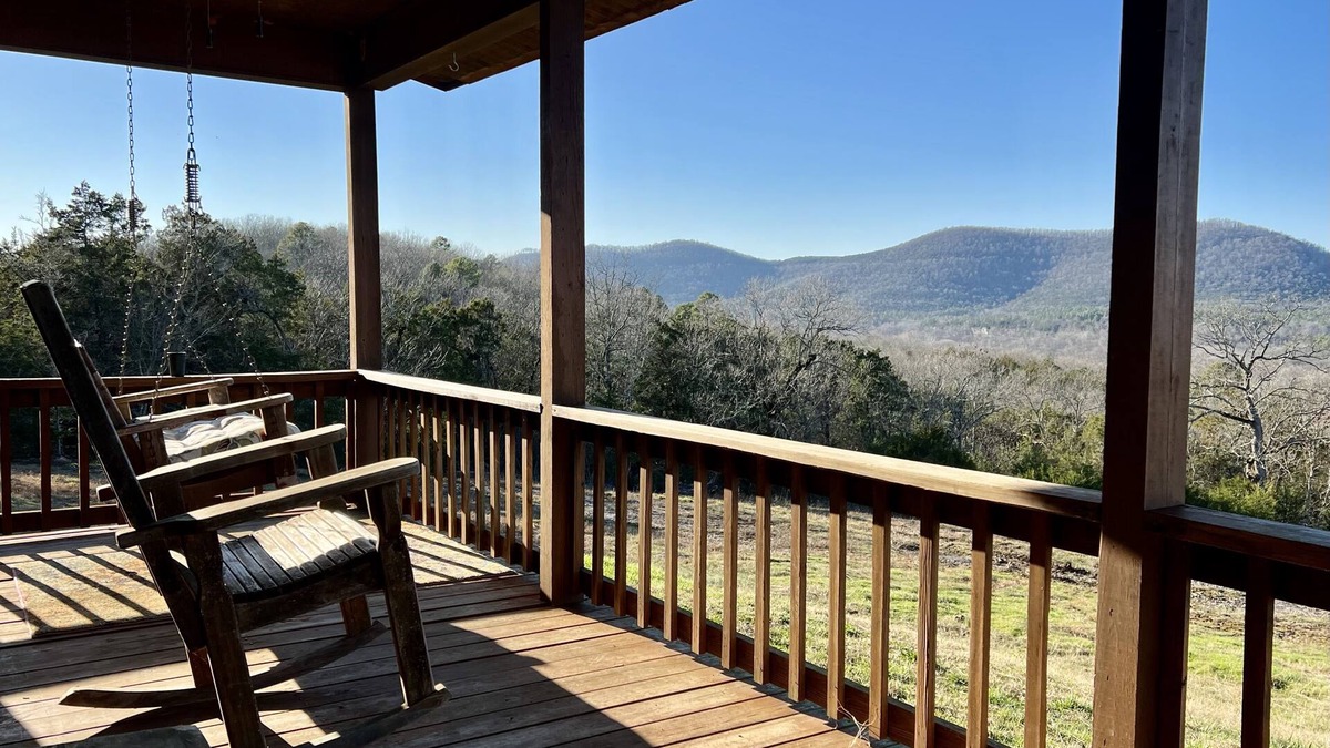 Boswell Cabin | A two-bedroom mountain cabin with a priceless view
