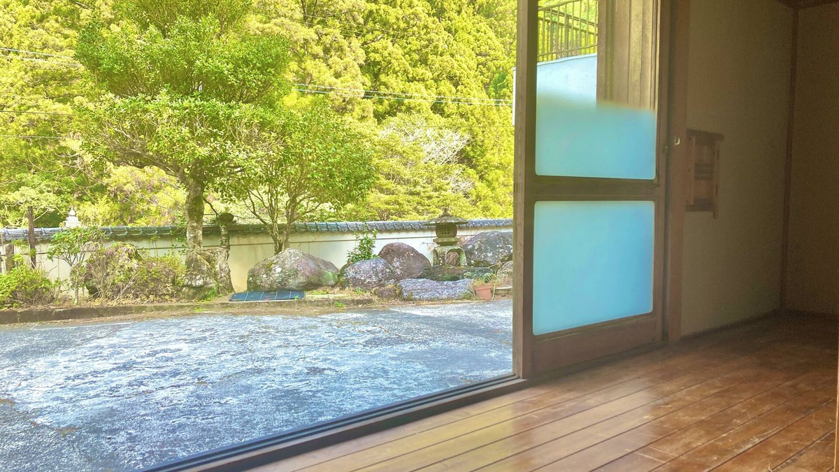Katsura-gun House | A two-story wooden house for rent. For a relaxing stay in the southern part of Tokushima Prefecture. Many tourist attractions within a 20-minute drive!