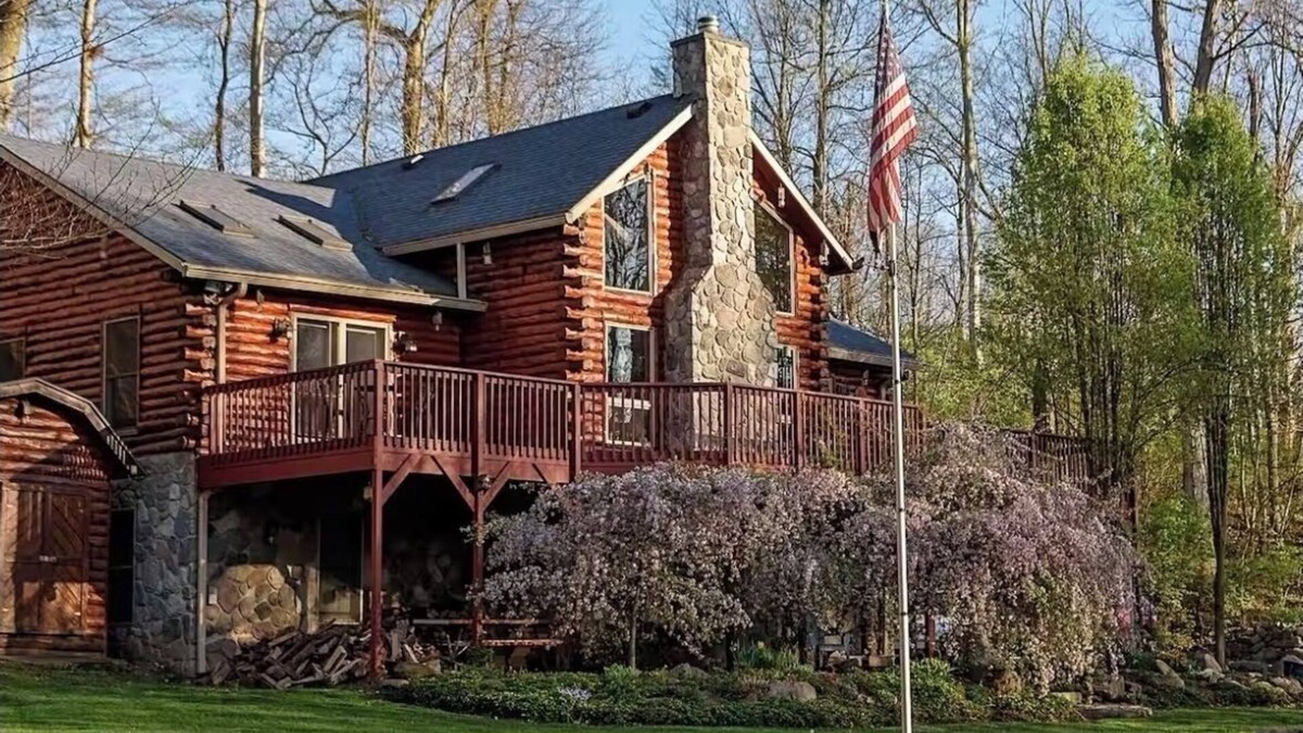 New Carlisle Cabin | A Unique Creekside Getaway for Families & Friends