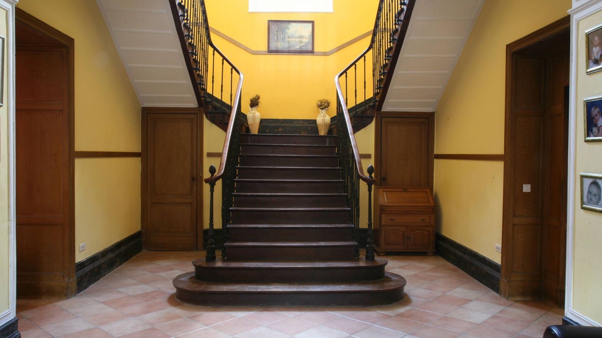 Miramont-de-Guyenne House | A Unique Petit Chateau,Private heated Pool,perfect for families or small groups!