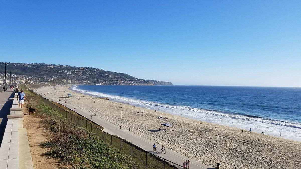 South Redondo Apartment | #A Updated 2 bed, 1 block to Beach, Esplanade, Riviera Village shopping!