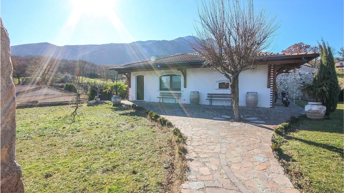 San Rufo House | A vacation home located directly on the popular National Park Cilento e Vallo di Diano.