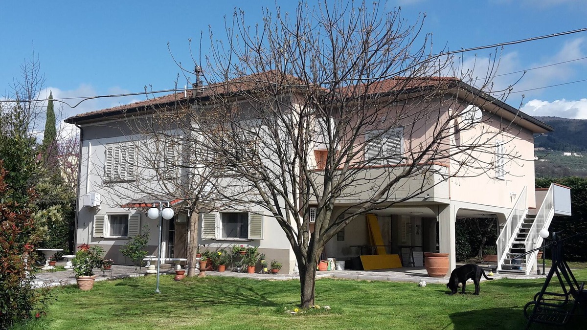 Pistoia House | A VALE OF HOUSE - for rural holiday accommodation