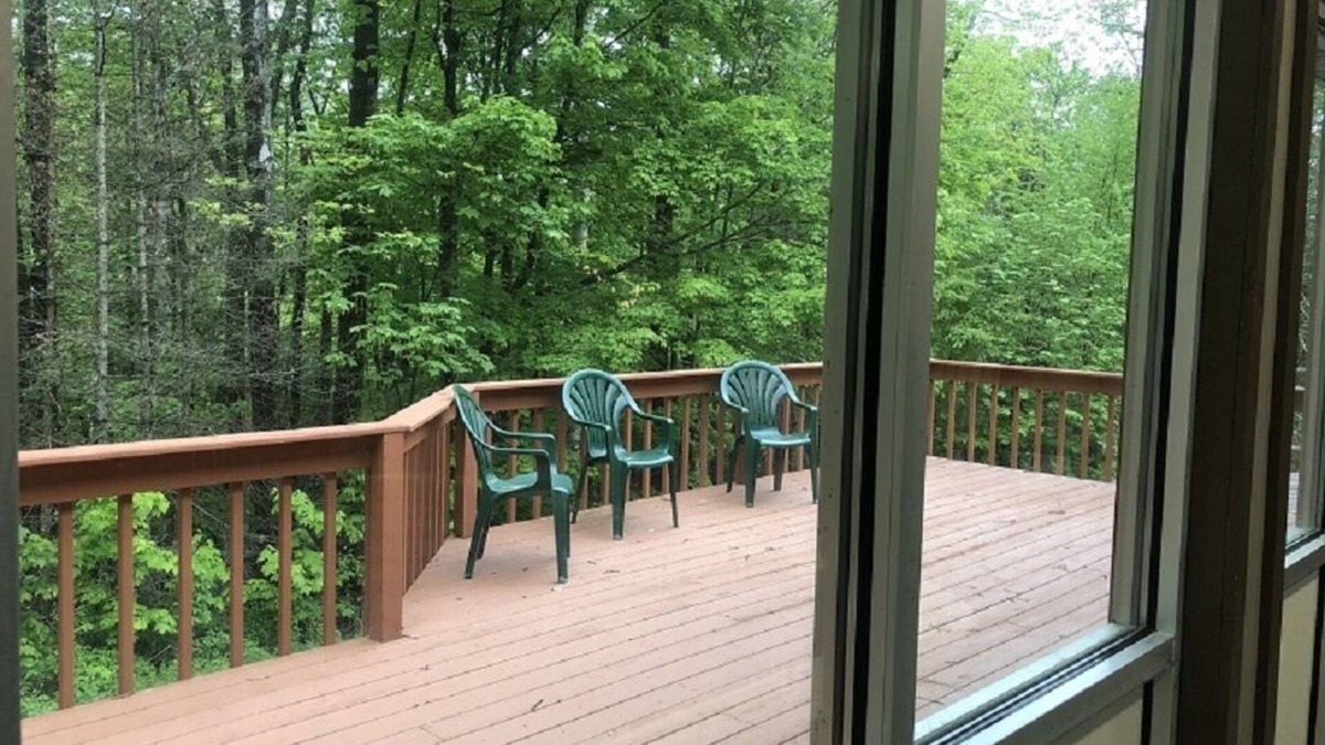 North Creek House | A very comfortable clean and cozy 2 Bedroom