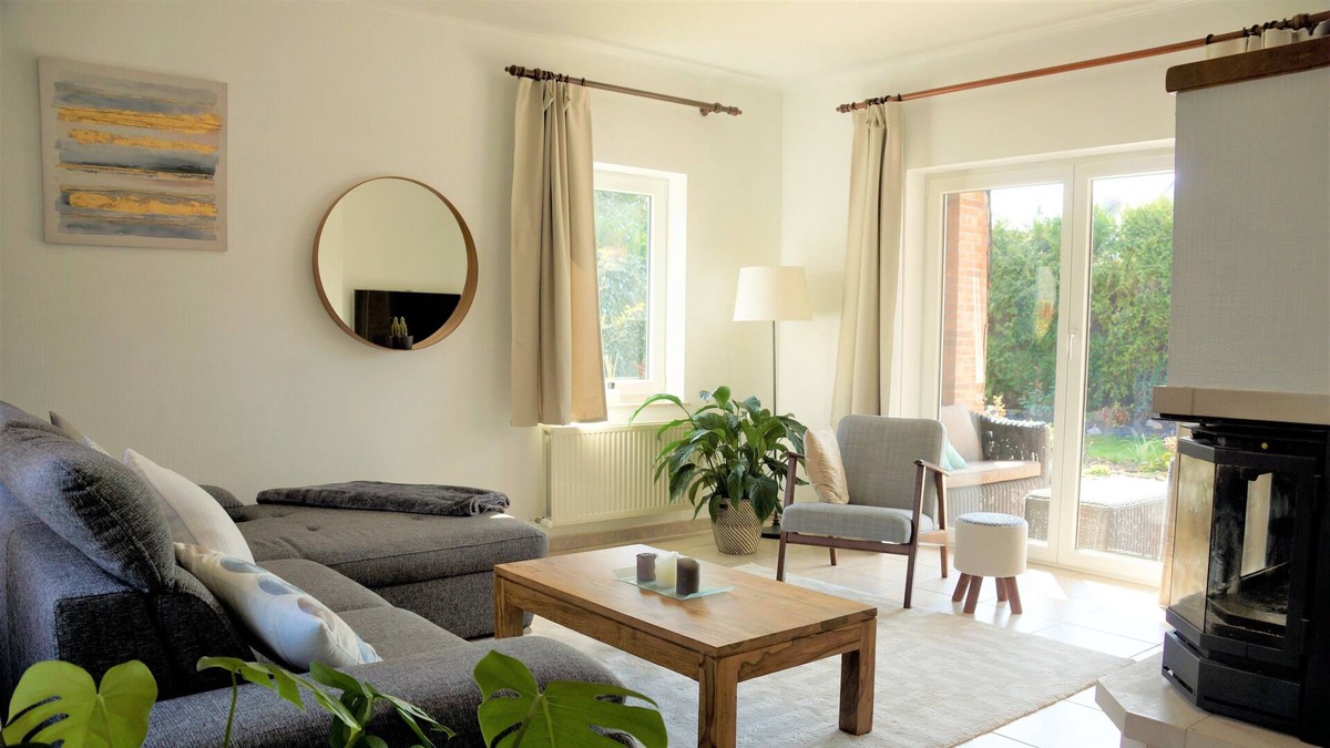 Rixensart House | A very large room in a modern villa