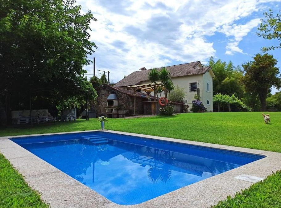 Salvaterra de Mino House | A Viña de Lina. Turismo rural con piscina y finca.