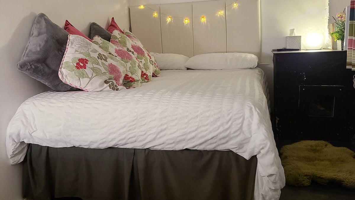 Prestatyn Cottage | A Victorian laundry now a little (25'x8') dog-friendly let 5mins to town & beach