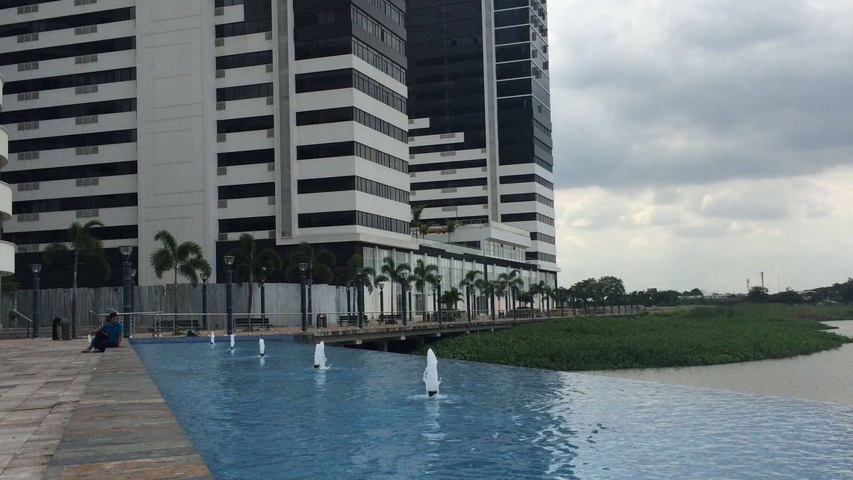 Tarqui Apartment | A VIEW OF ONE MILLION DOLAR