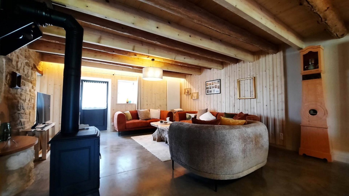 Bulson Apartment | A warm Ardennes gîte and a beautiful large garden just for you!