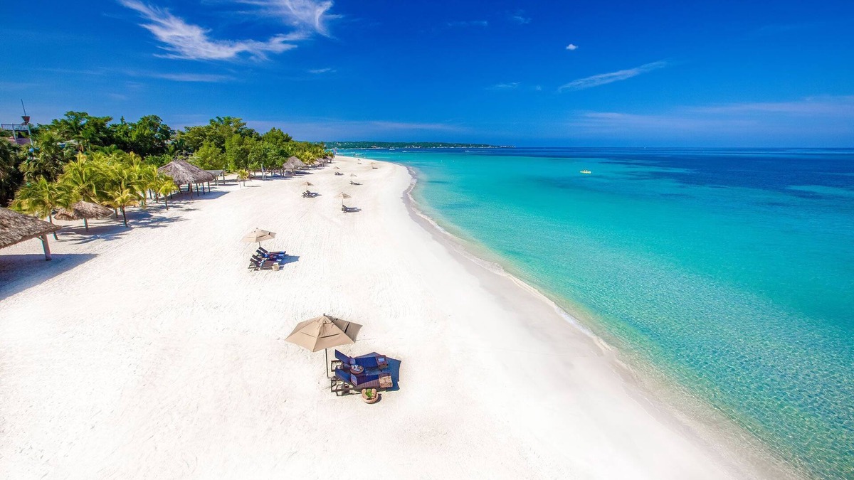 Negril Condo | A Wave From It All @ Aqueducts