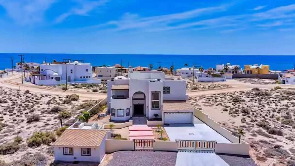 Jimenez House | A Wave FROM IT ALL Casita:
