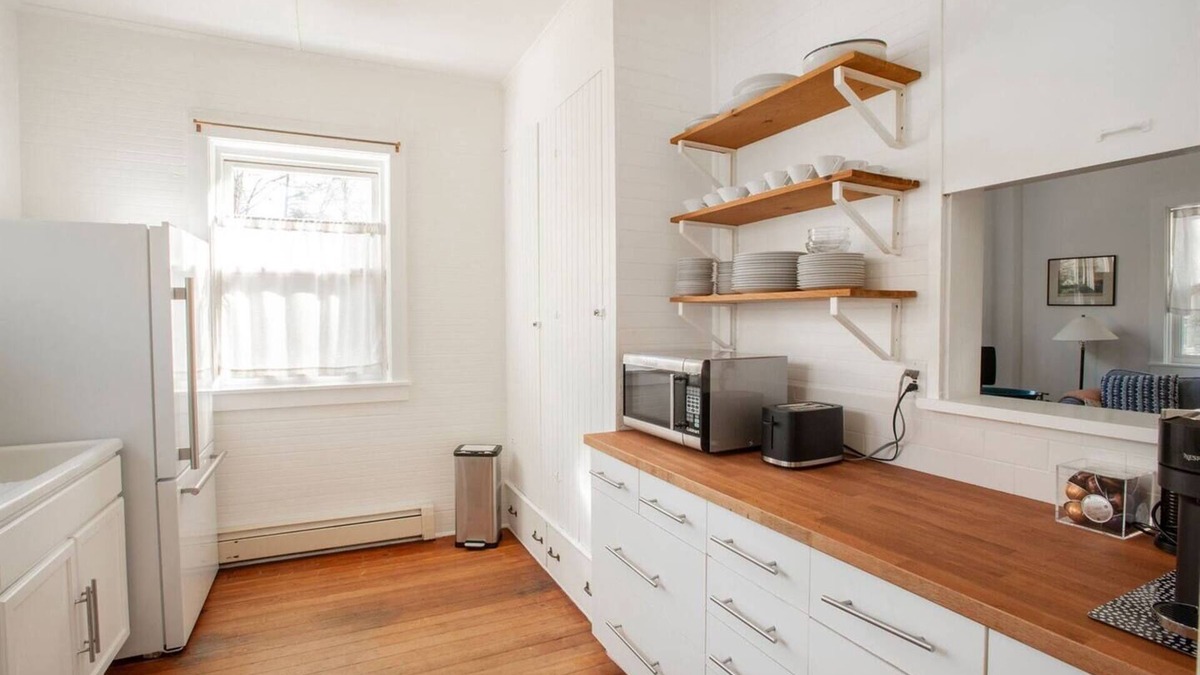 Garrison Cottage | A well-appointed cottage in the woods of Garrison, NY