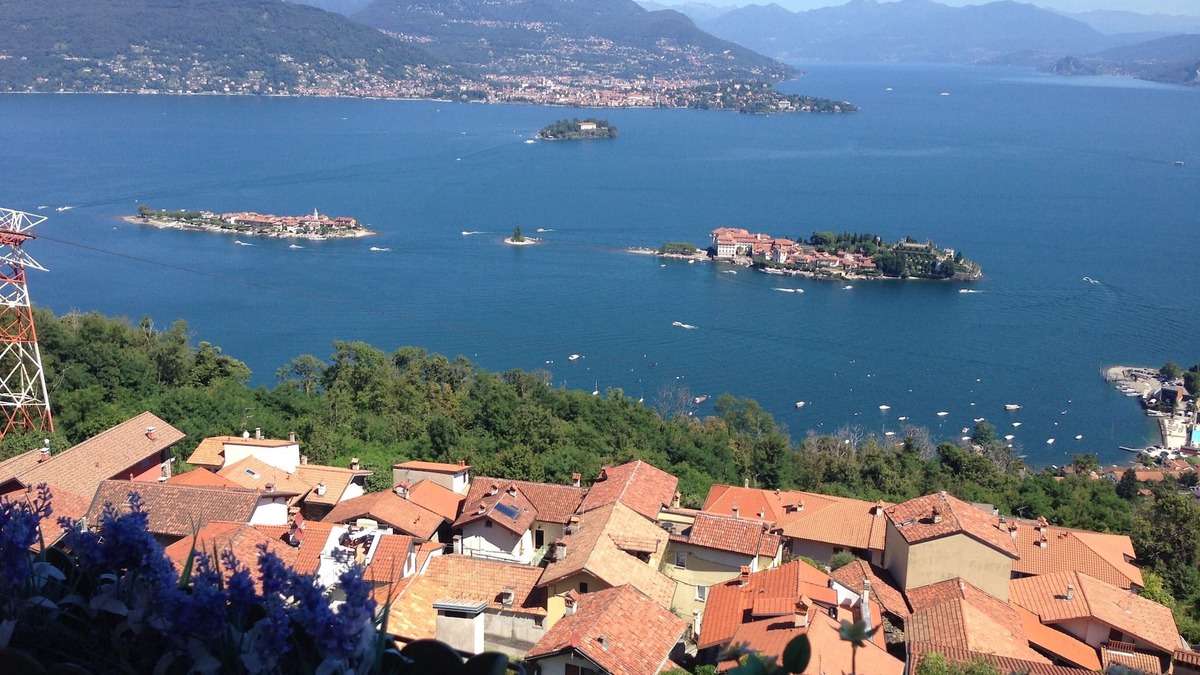 Someraro Apartment | A window 3 overlooking Lake Maggiore!