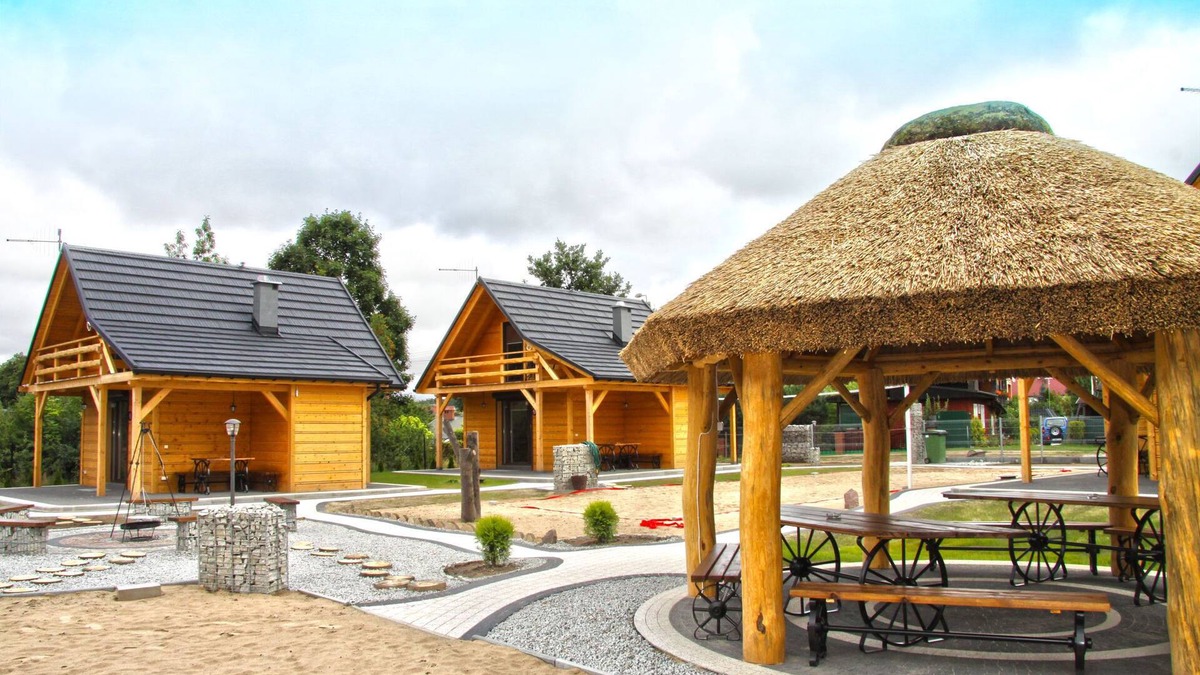 Lubrza House | A wooden, eco-friendly house by the Goszcza lake