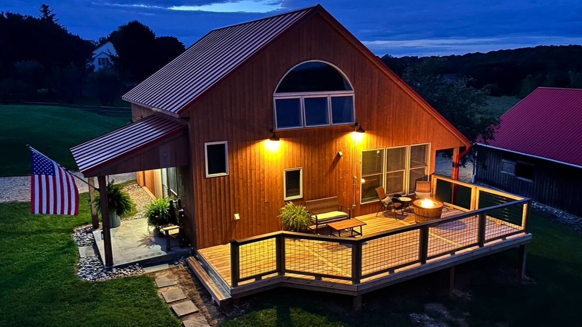 Holtwood House | A working horse farm in Southern Lanc Co., nestled in Amish country.