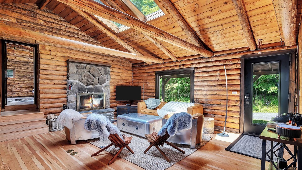 Denver House | A world where time stands still, close to Belleayre Ski & Wedding venues.