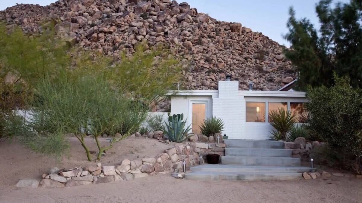 Panorama Heights House | A Z West House By Homestead Modern