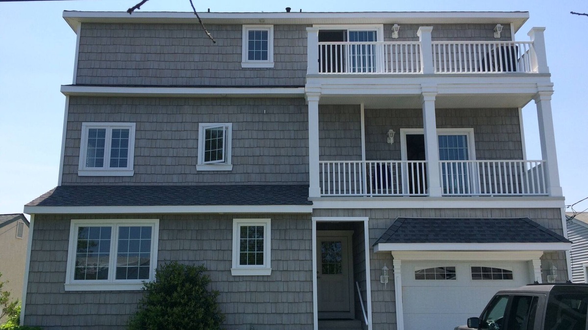 A-Zone House | A-Zone. Beautiful beach block home with stunning views