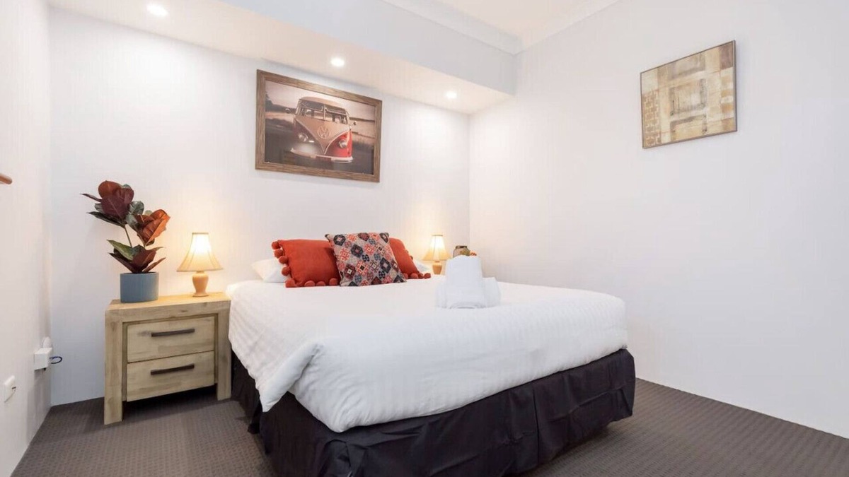 Connolly Apartment | A5 - Bright & spacious, 1 bathroom apartment!