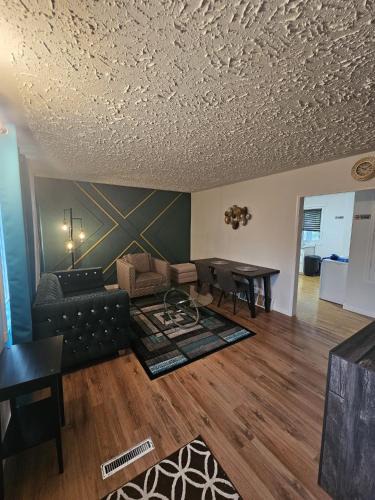 Jasper Place House | Aansel Suites 2 bedroom