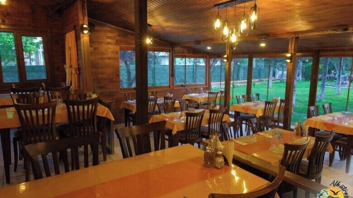 Abana House | Abana Albatros Bungalow ve Restoran