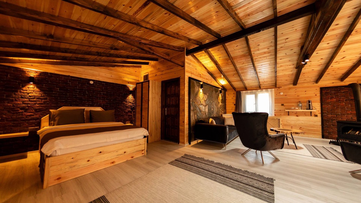 Dereceoren Hotel | Abant Zumrut Dag Evi