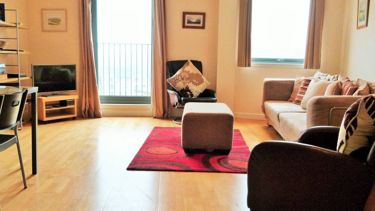 Edinburgh Apartment | Abbey- Nice Edinburgh CityCenter Apartment