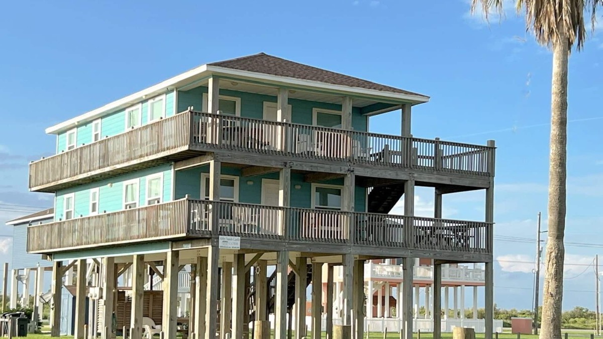 Port Bolivar House | Abby Sands Castle - 2ND ROW - Great views, easy access to quiet beach, WIFI!