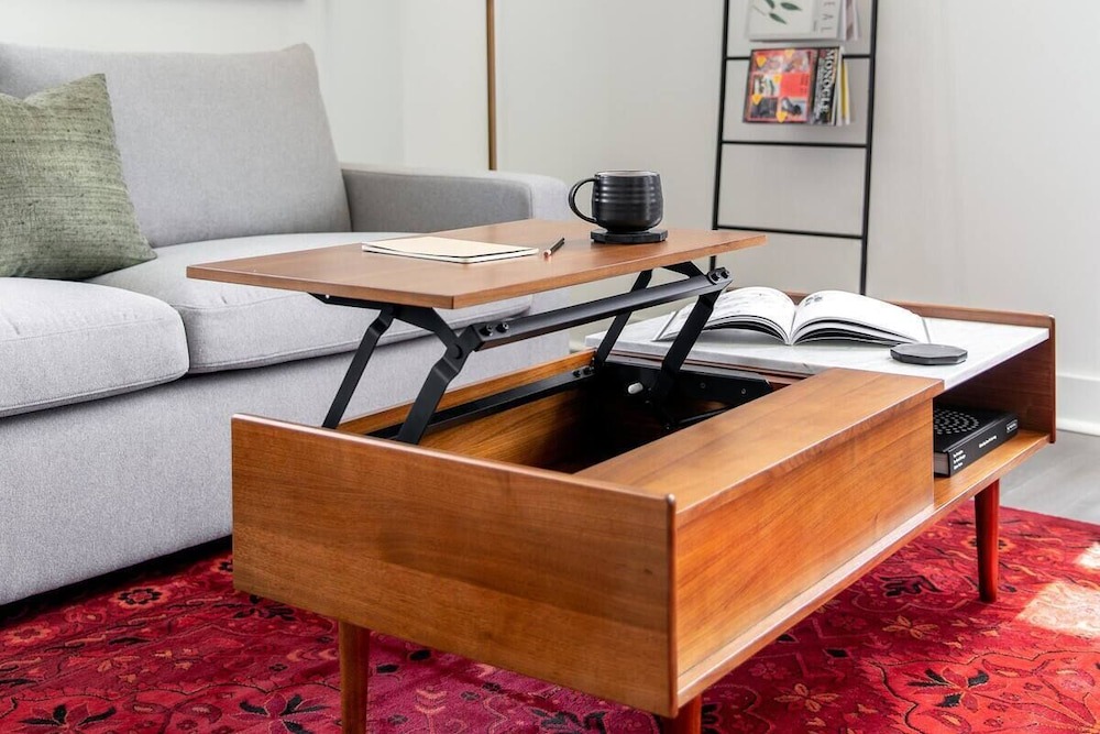 Downtown Pittsburgh Apartment | Abode | The Pennsylvanian | 1-Bedroom Suite