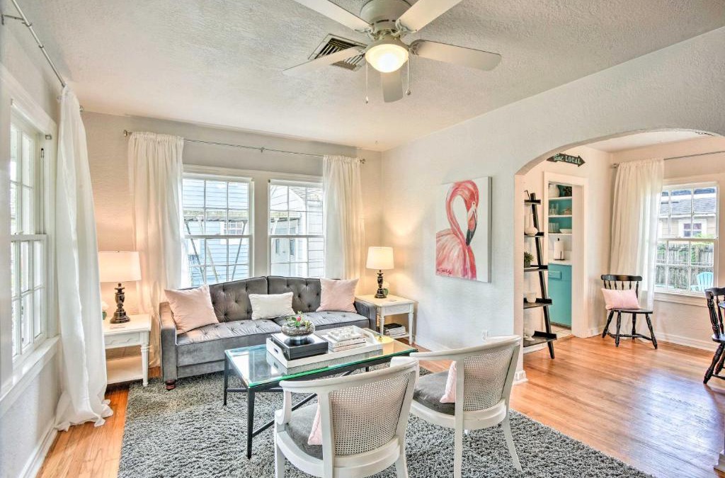 Winter Garden House | about 12 Mi to Disney Downtown Winter Garden Cottage!