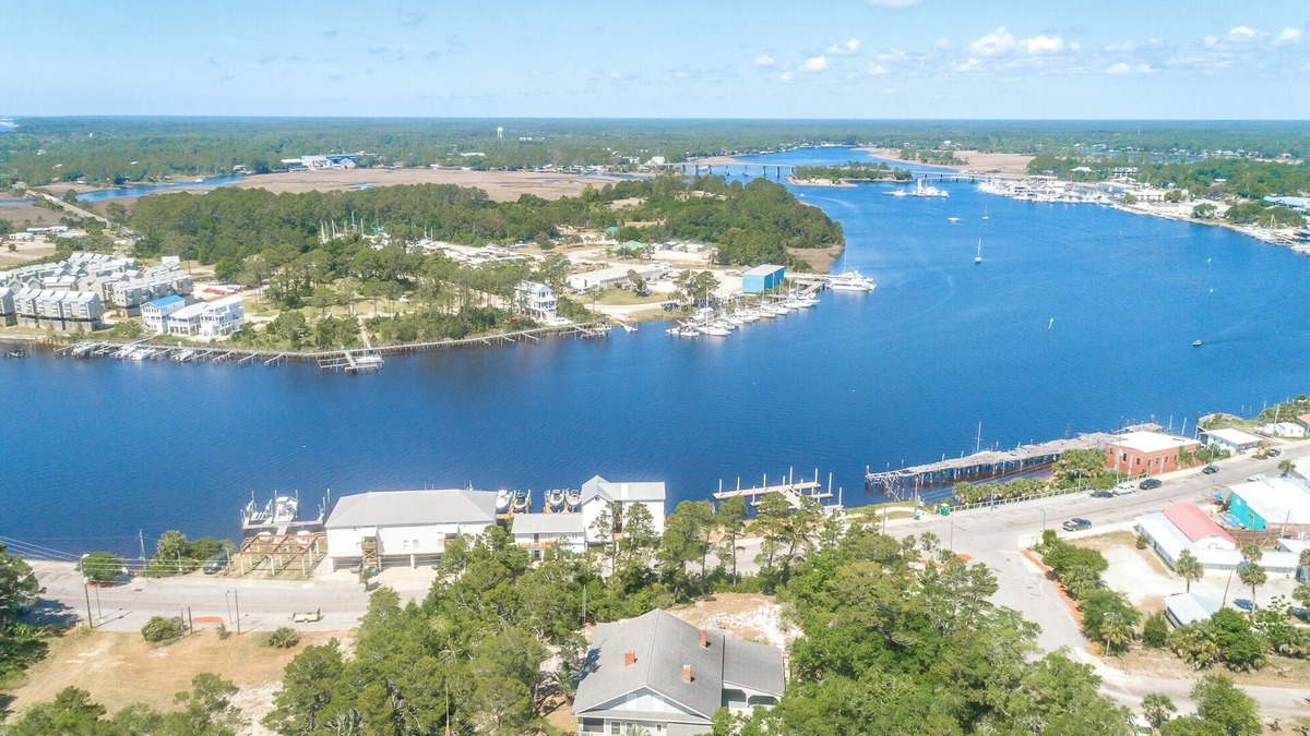 Carrabelle House | Above & Beyond- 2BR/2BA historic home in downtown Carrabelle