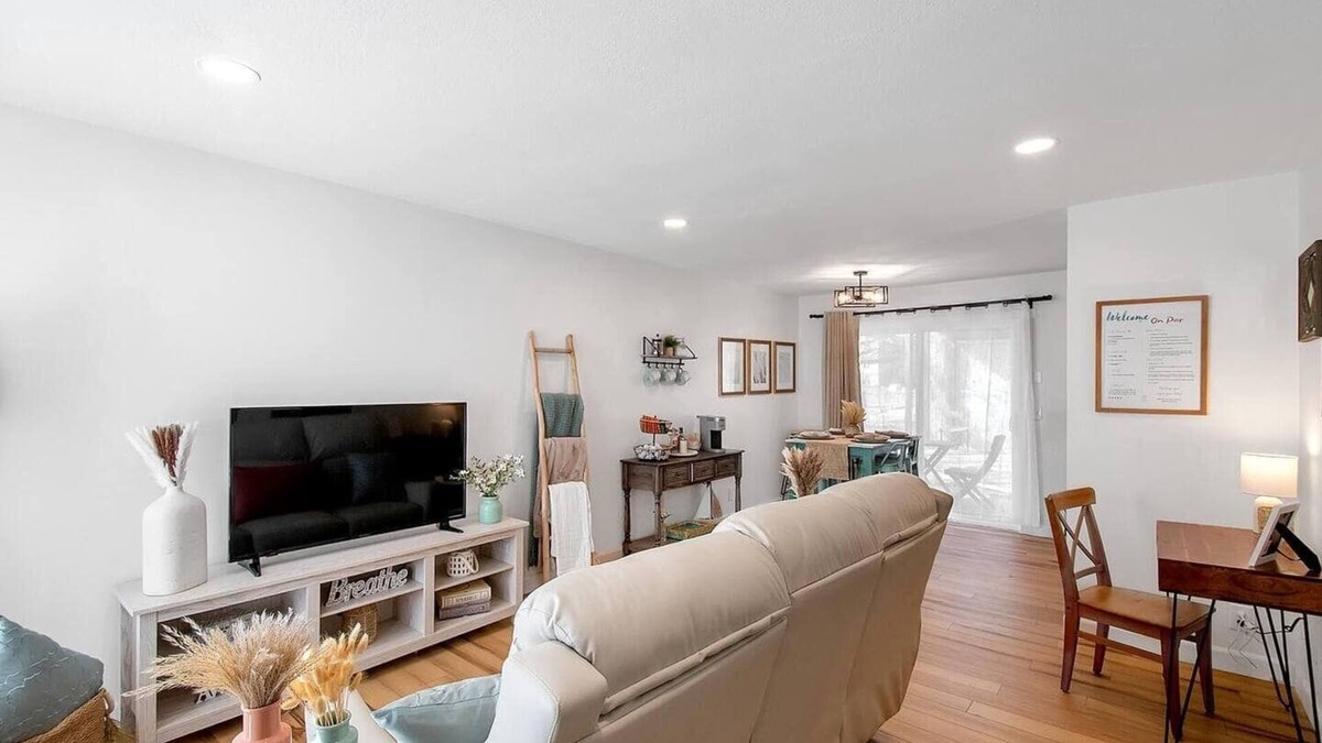 Wichita Apartment | Above Par-Modern Apartment-King
